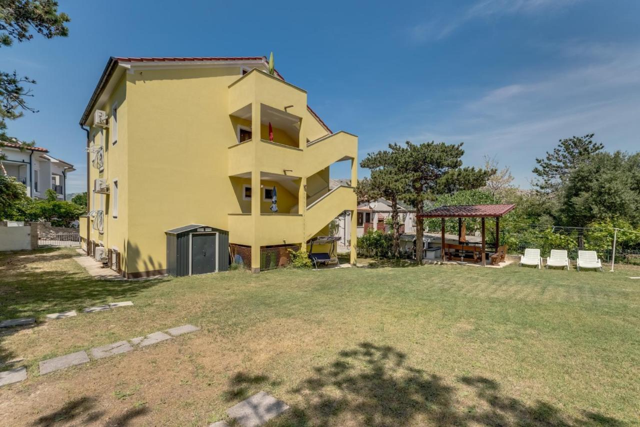 Apartments With A Parking Space Baska, Krk - 13907 Exterior foto